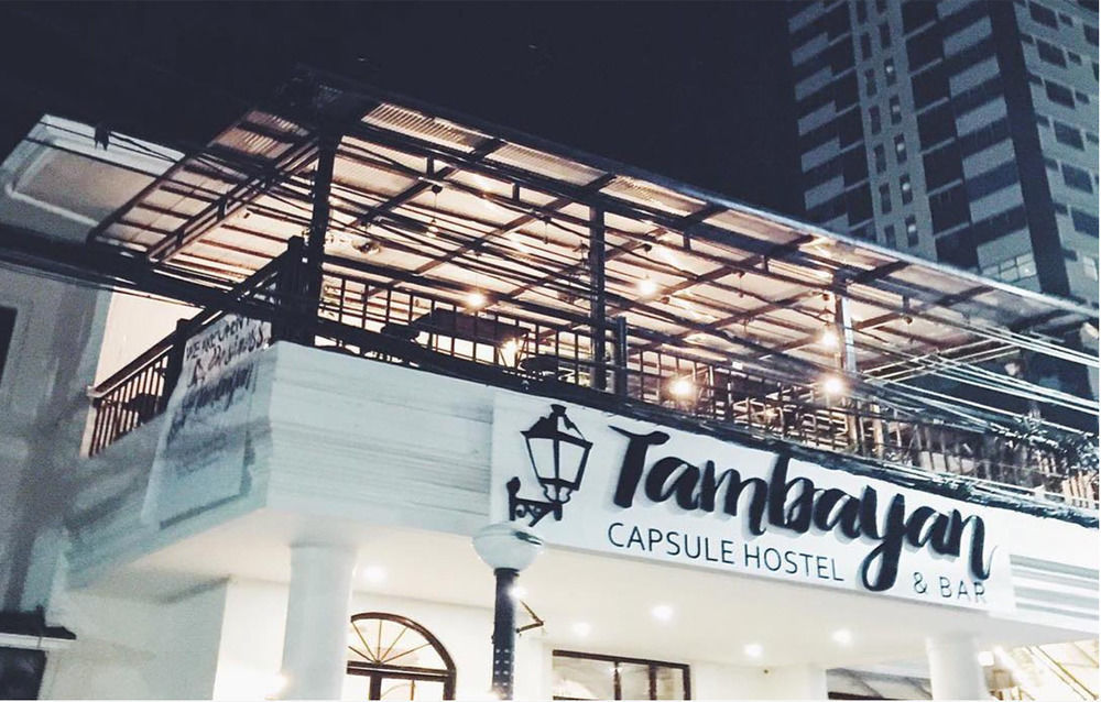 Tambayan Capsule Hostel & Bar Manila Exterior foto